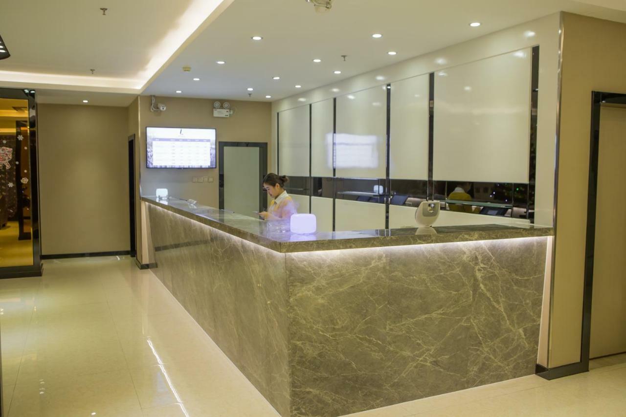 Lavande Hotel Shantou Bagian luar foto